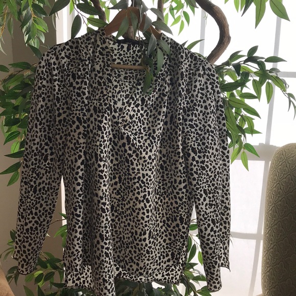 Zara Tops - Gently use blouse from Zara